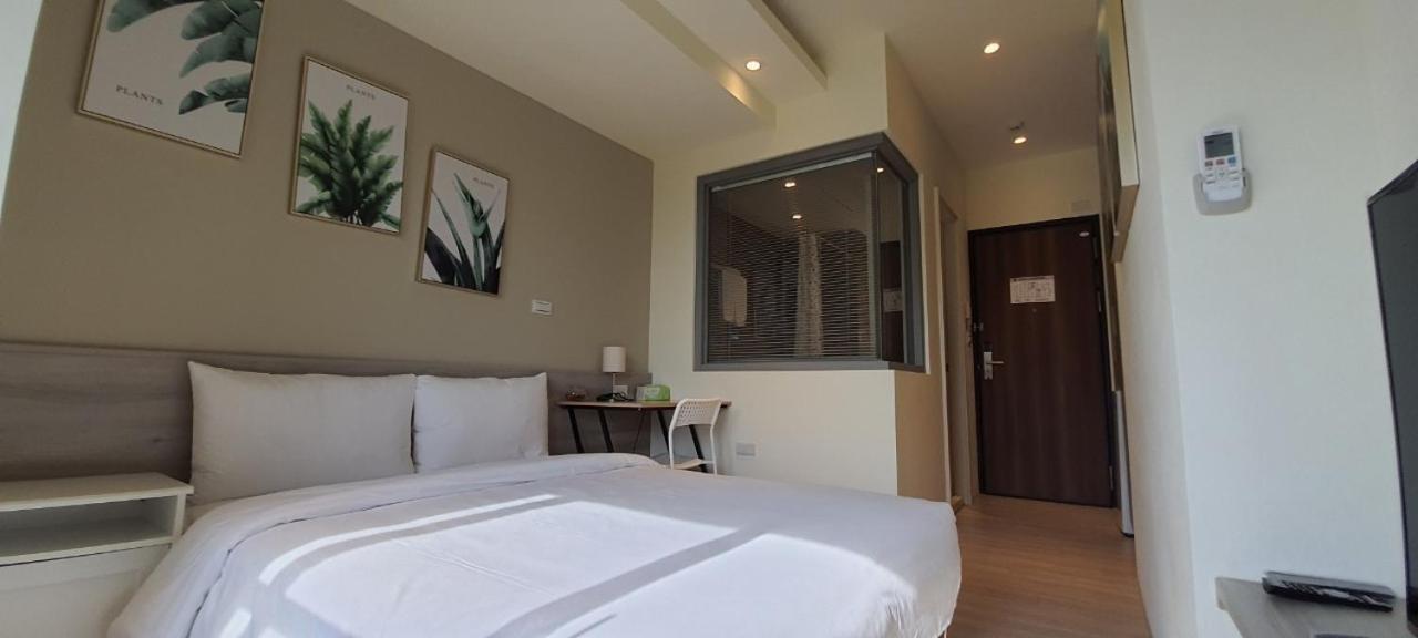 Hotel In Fengchia Tchaj-čung Exteriér fotografie